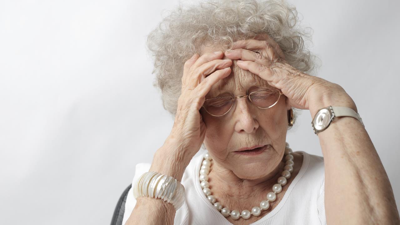 La ciencia revela qué es lo primero que olvida una persona que padece de Alzheimer